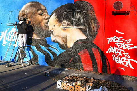 В Милане появилось граффити, посвященное стычке Ибрагимовича и Лукаку
